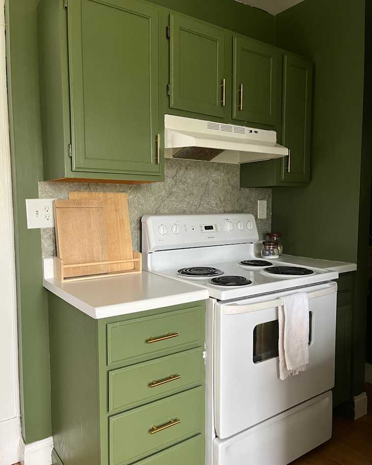 These Gorgeous Green Kitchen Cabinets Are Inspired by Nature ...
